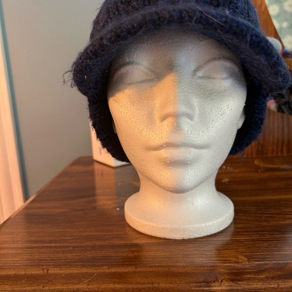 Lululemon winter hat - Picture 2 of 3